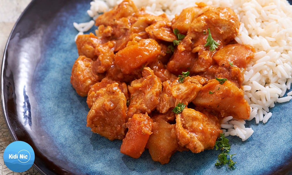 برنج و خورشت گوشت یا مرغ