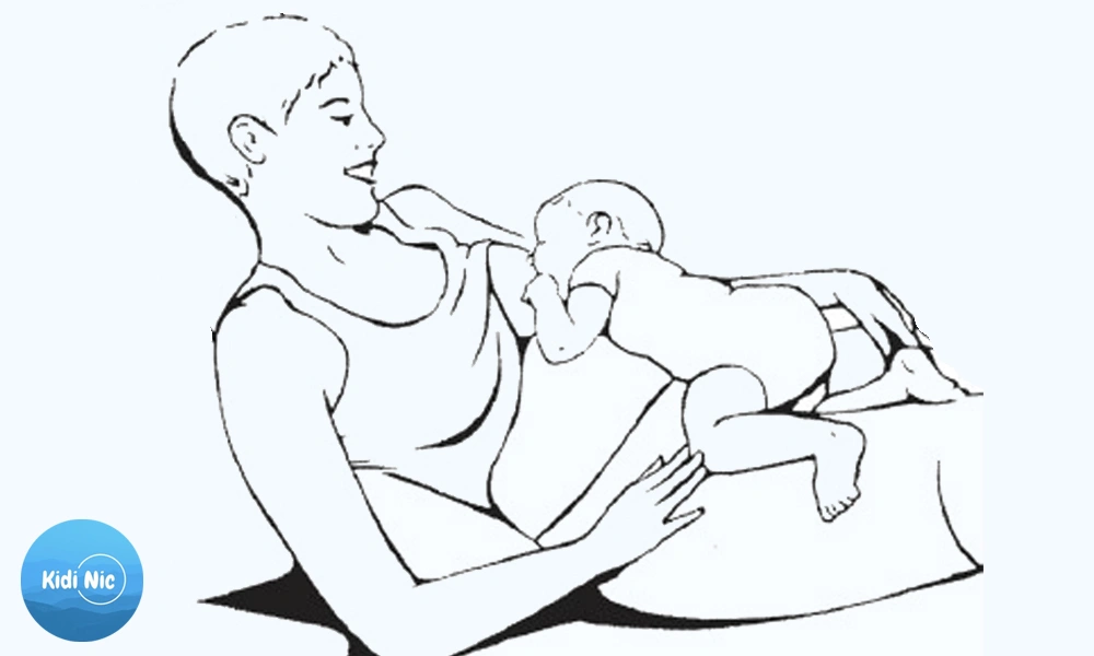 مادر نیمهخوابیده